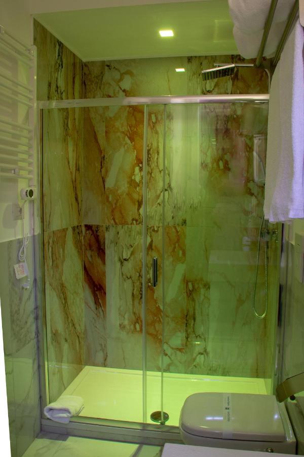 Deluxe Triple Room,1766376753:JPEG