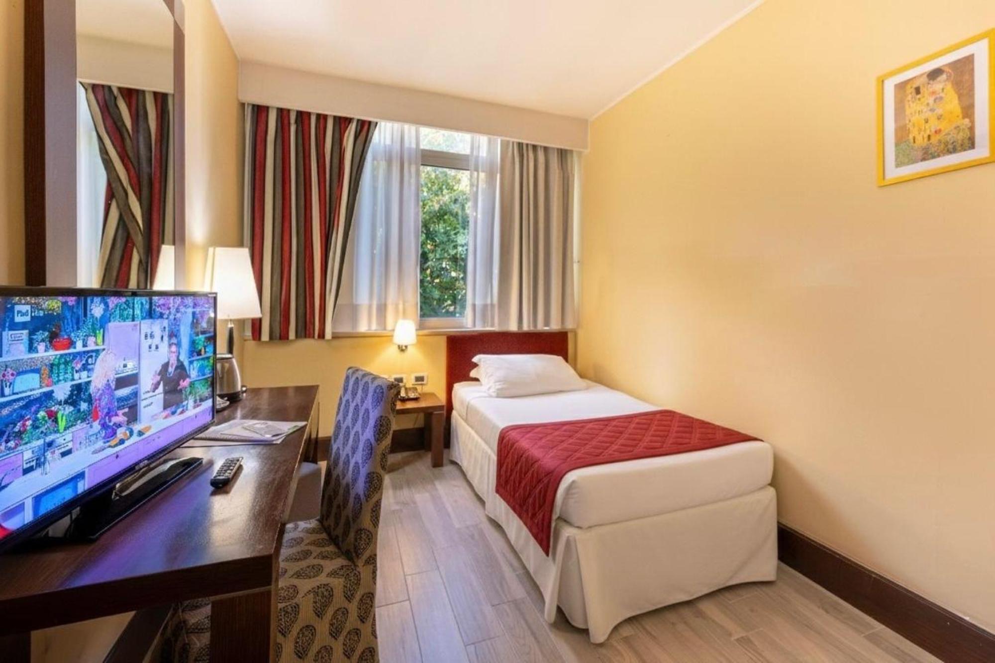 Single Room,1758529795:JPEG