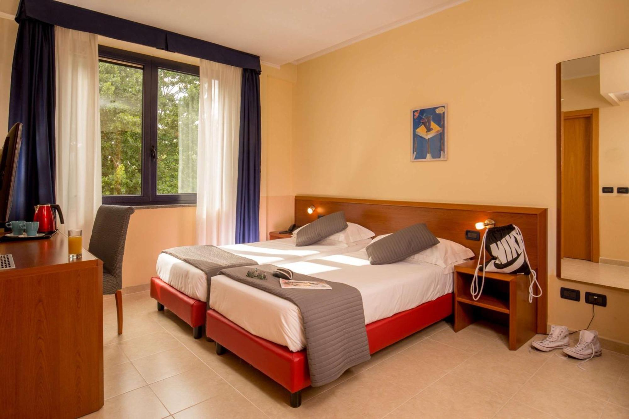 Twin Room,1274679598:JPEG