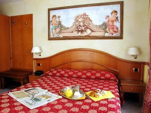 Hotel Dolomiti-1