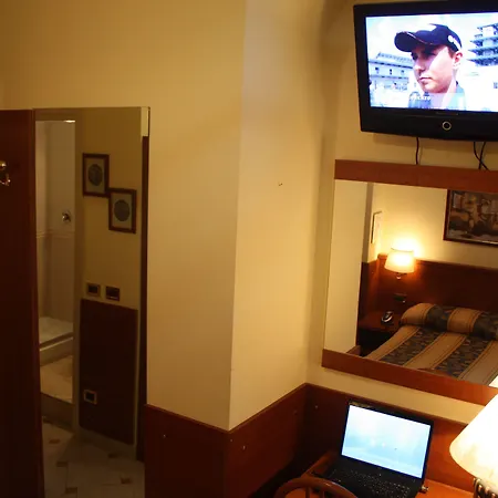 Hotel Viennese-3
